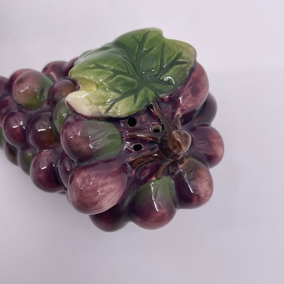 Pacific Rim GRAPES Salt and Pepper Shakers Decorative Collectible Purple - Picture 4 of 8
